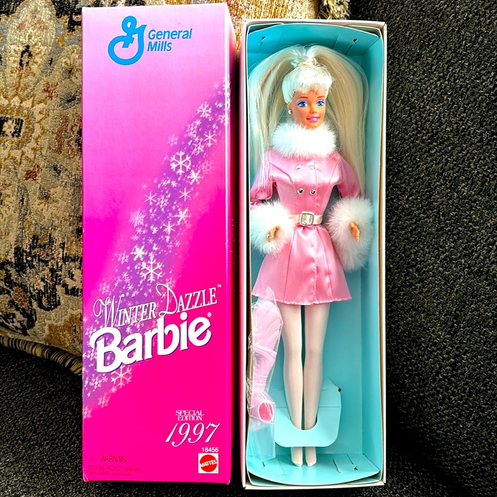 💖NIB SPECIAL EDITION 1997 WINTER DAZZLE BARBIE DOLL